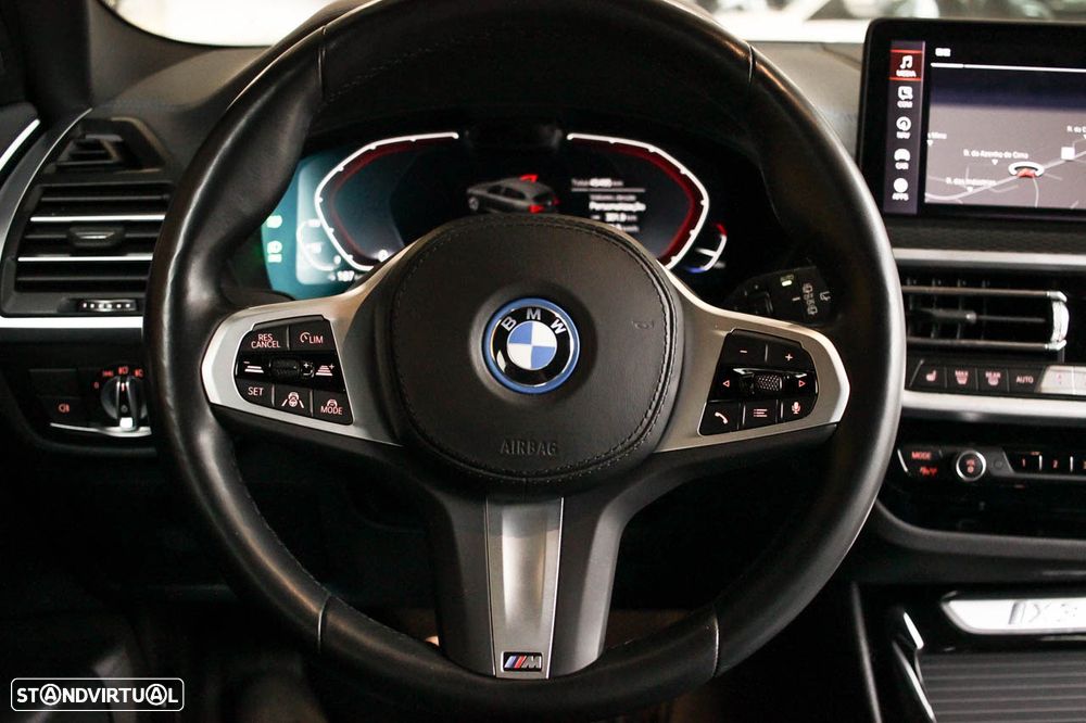 BMW iX3 M Sport Impressive - 13