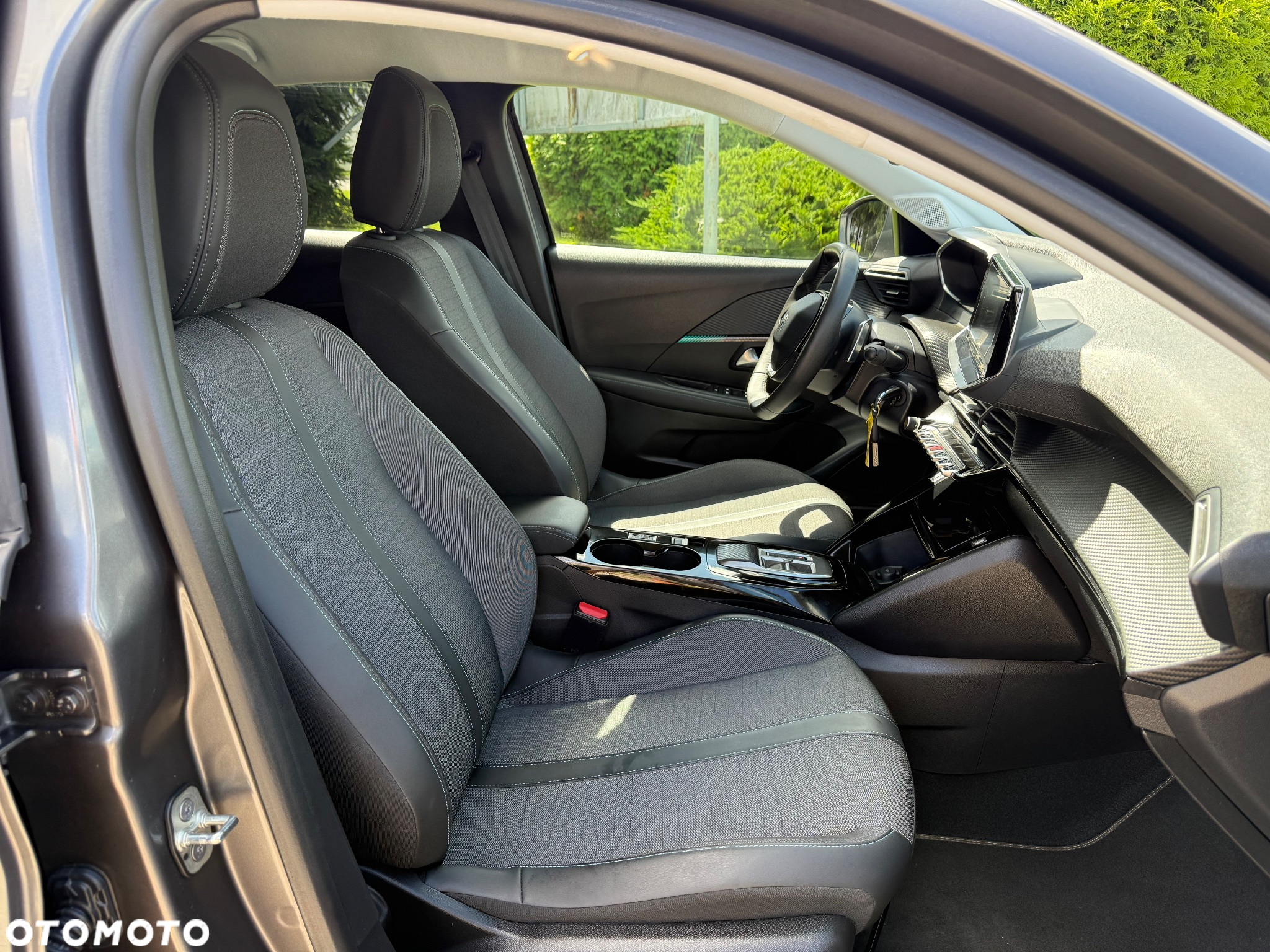 Peugeot 208 - 9