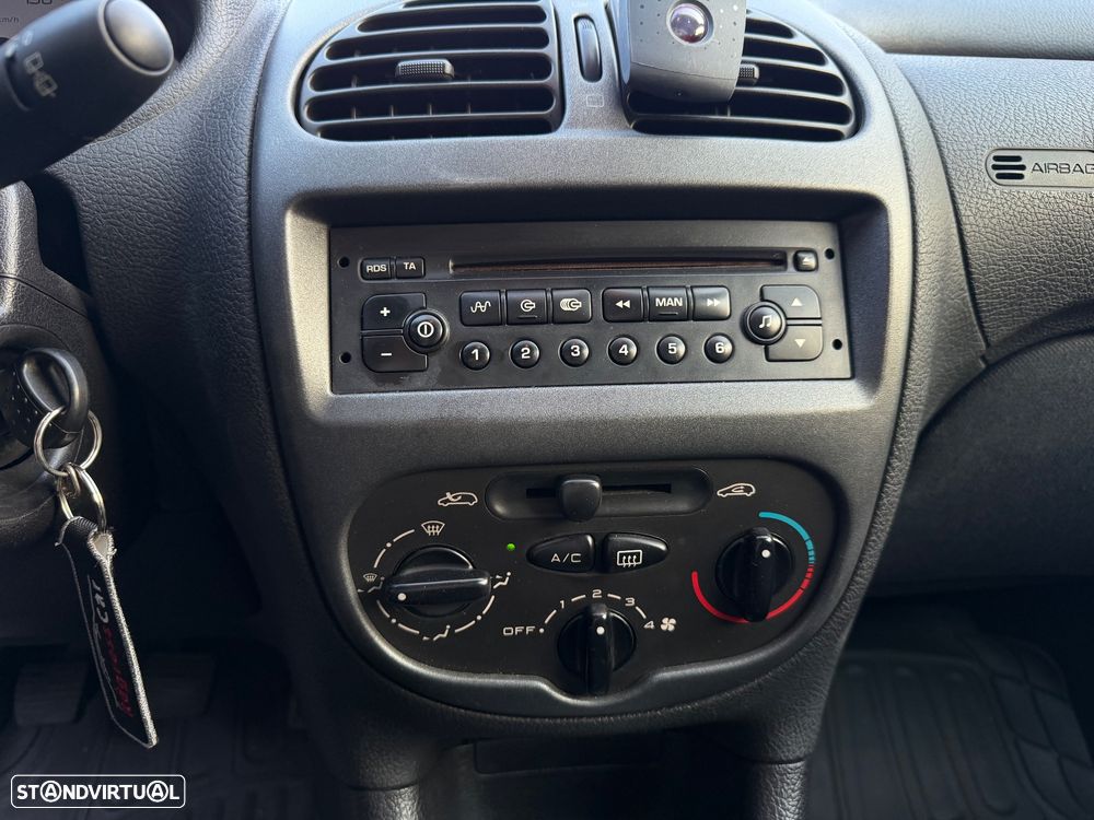 Peugeot 206 1.1 XT - 16