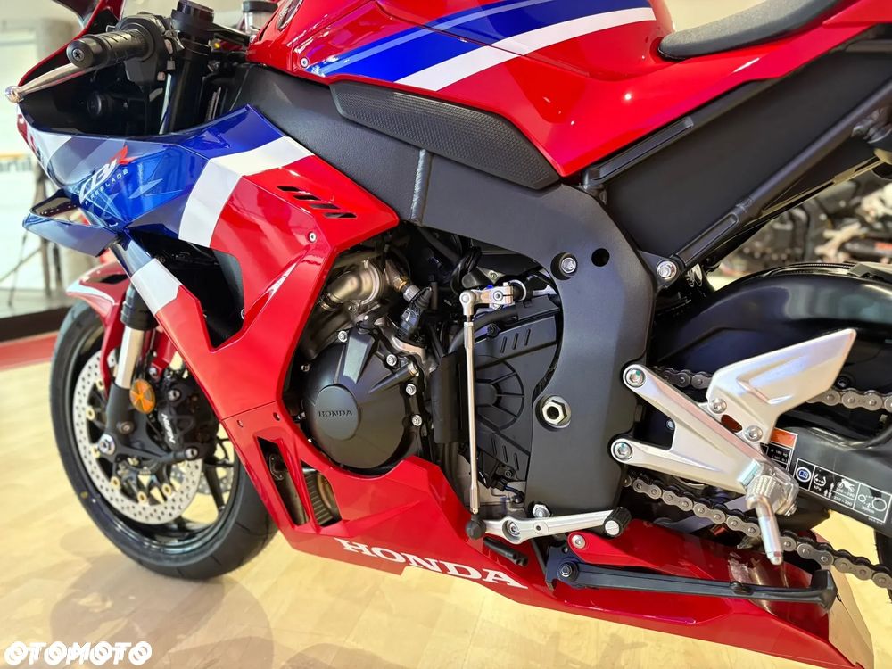 Honda CBR - 7