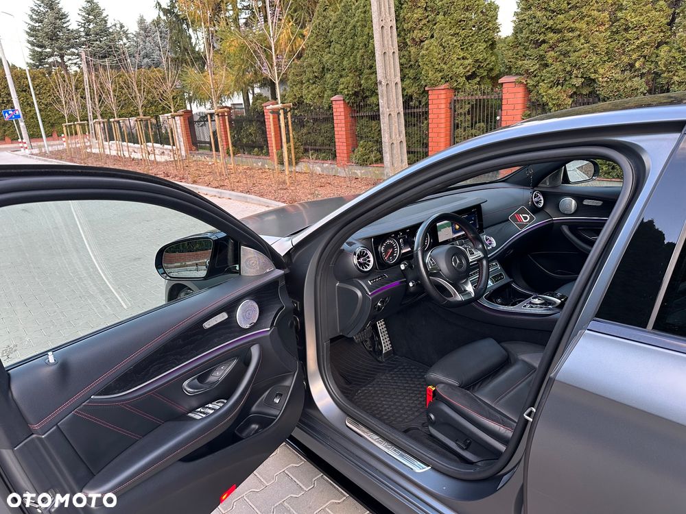Mercedes-Benz Klasa E 43 AMG 4Matic 9G-TRONIC - 12