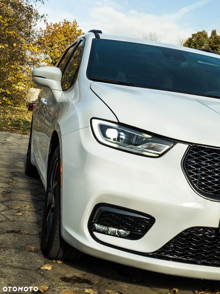 Chrysler Pacifica - 14