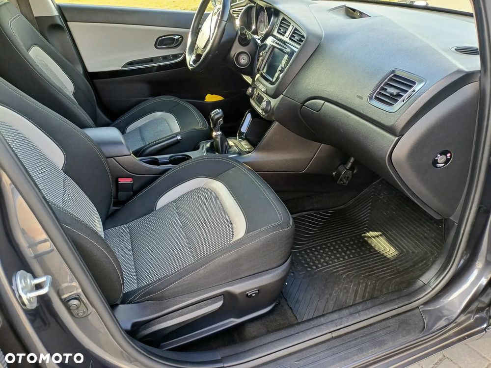 Kia Ceed 1.6 CRDi 128 Dream-Team Edition - 8