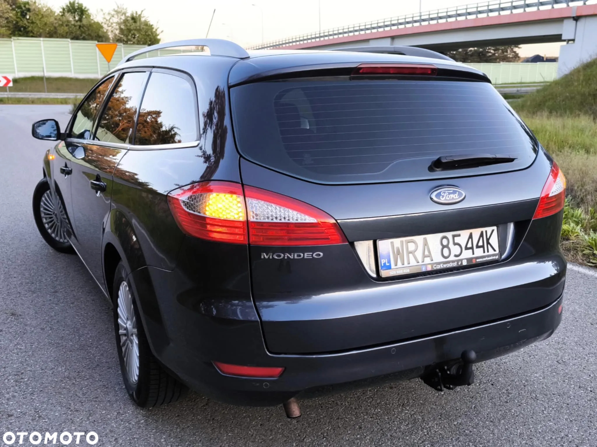 Ford Mondeo 2.0 FF Ghia - 9