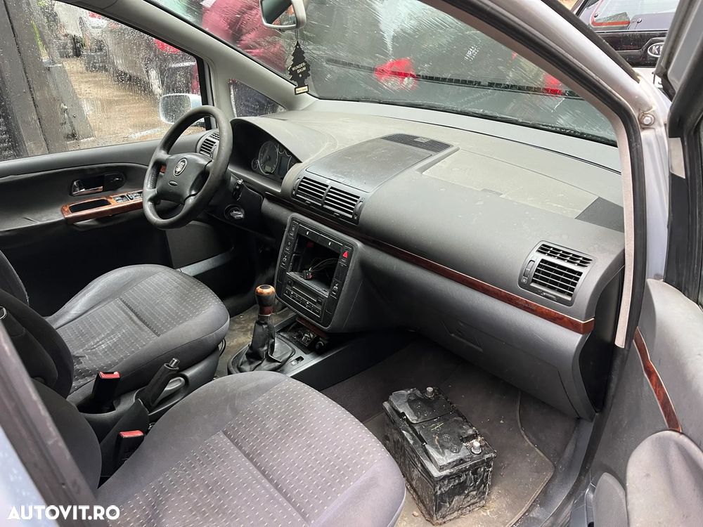 Dezmembrez Seat Alhambra 2003 gri argintiu 1,9 TDI cod AUY - 8