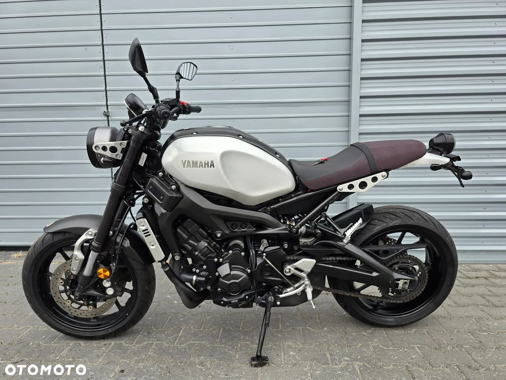 Yamaha XSR - 11