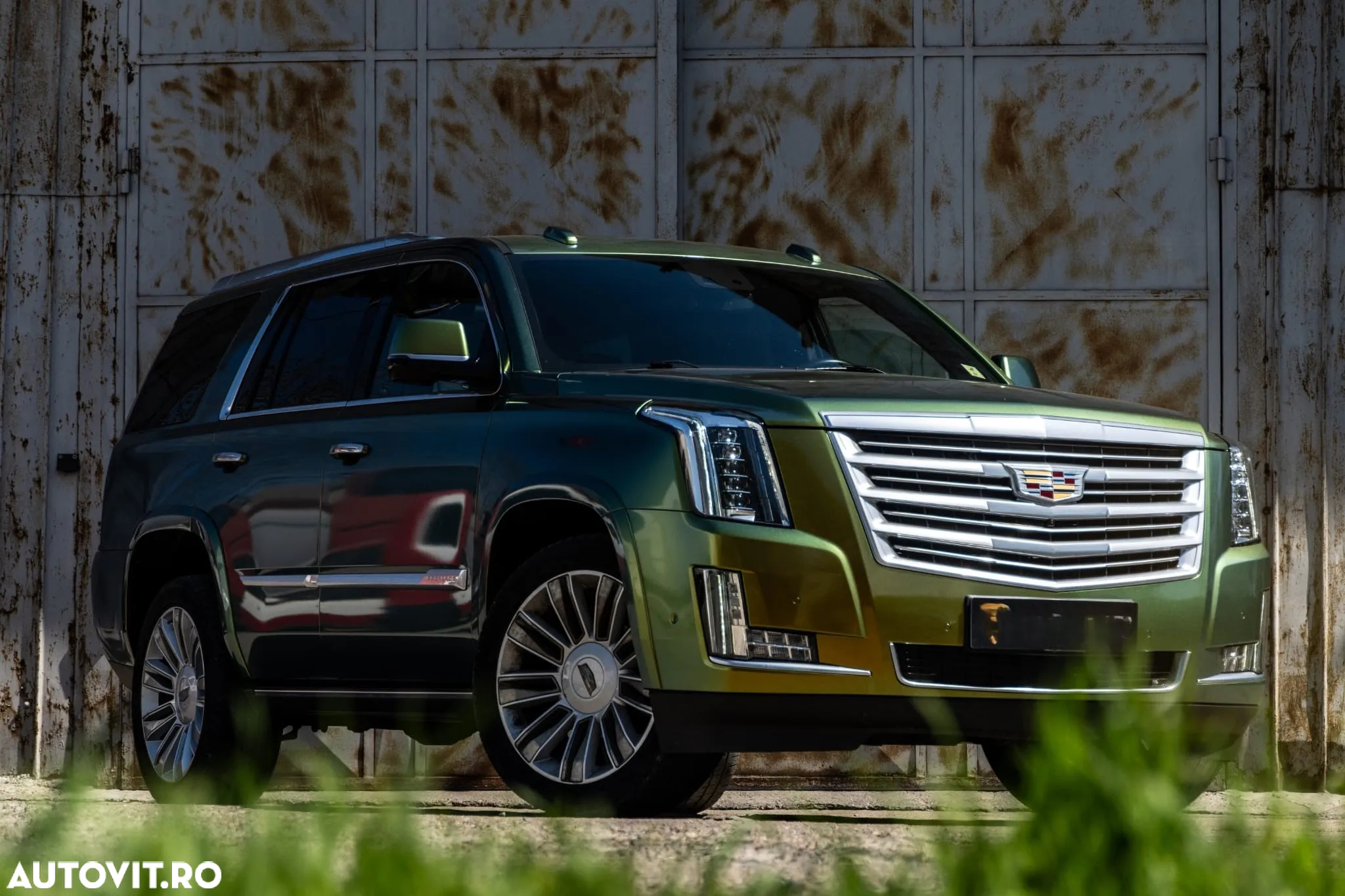 Cadillac Escalade 6.2 V8 AWD AT Platinum - 4