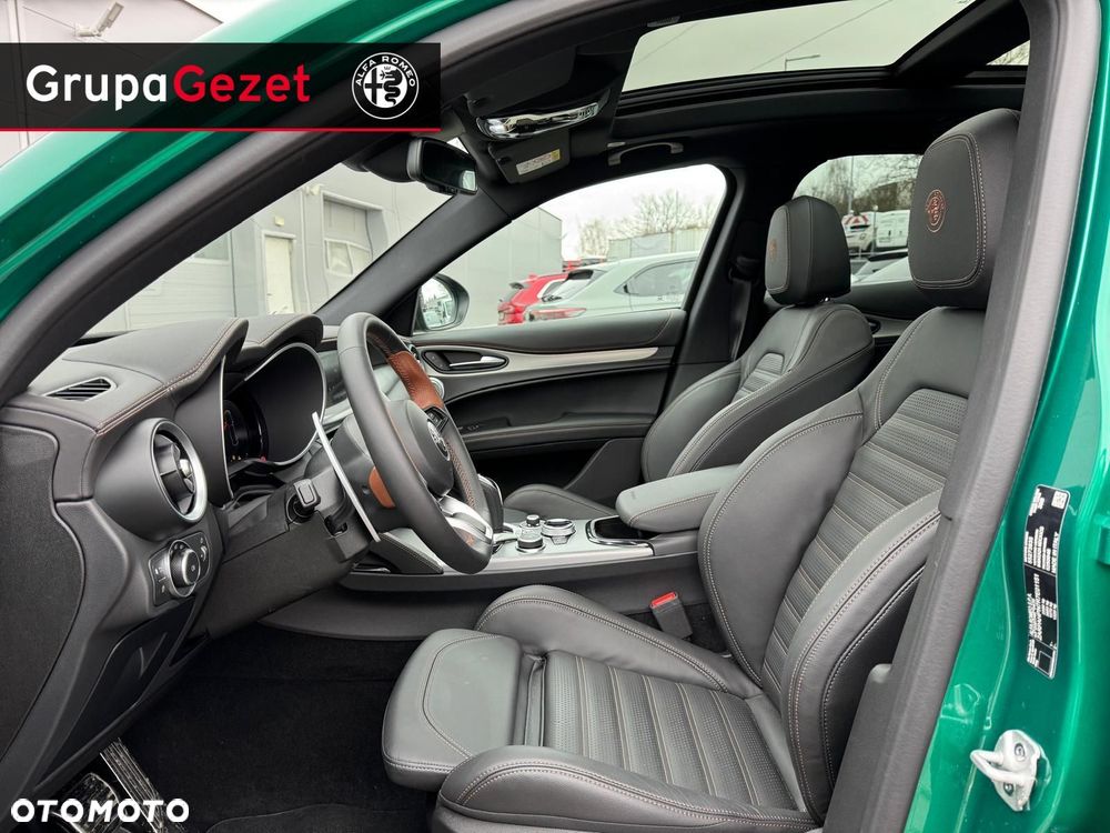 Alfa Romeo Stelvio - 10