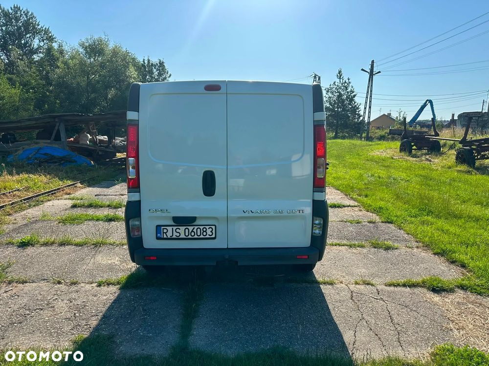 Opel Vivaro 2.5 diesel 145kM 2008 rok, automat, HAK, orginalny przebieg! BEZWYPADKOWY - 19