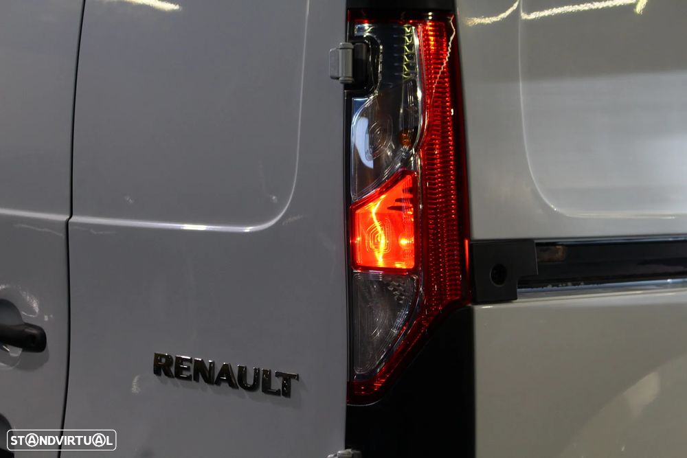 Renault KANGOO IVA DEDUTIVEL - 8