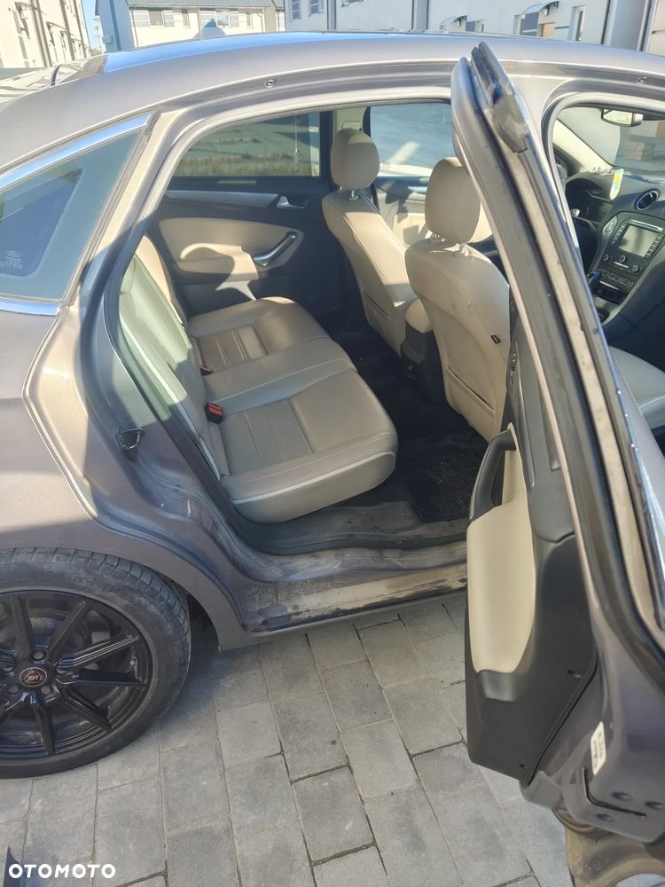 Ford Mondeo - 13