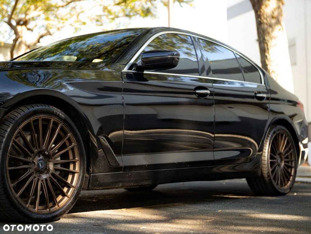 BMW Seria 5 530i xDrive Luxury Line sport - 6