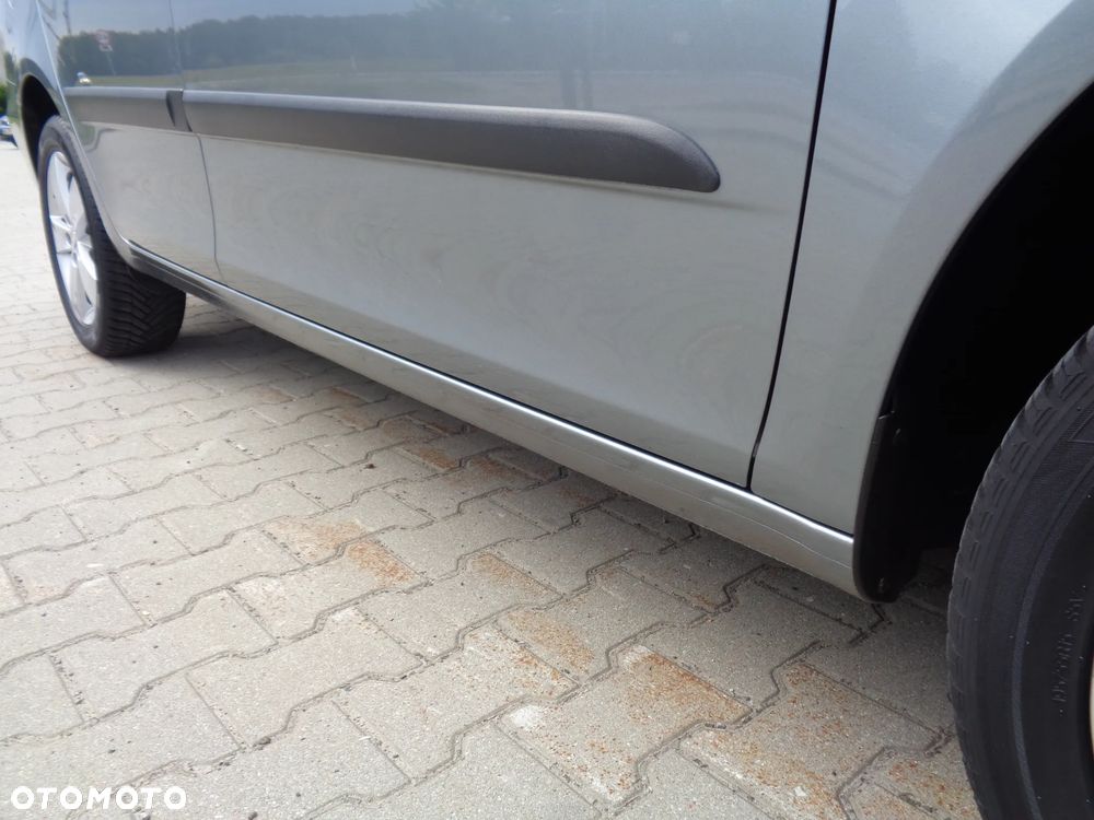 Skoda Fabia 1.2 HTP Ambition Green tec - 28