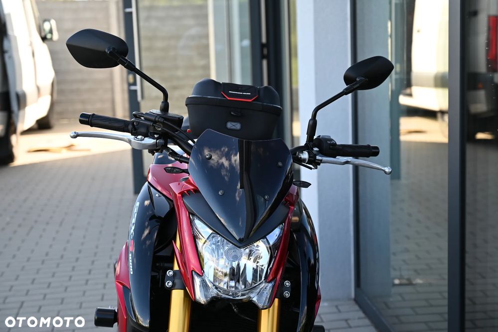 Suzuki GSX 1000 - 38
