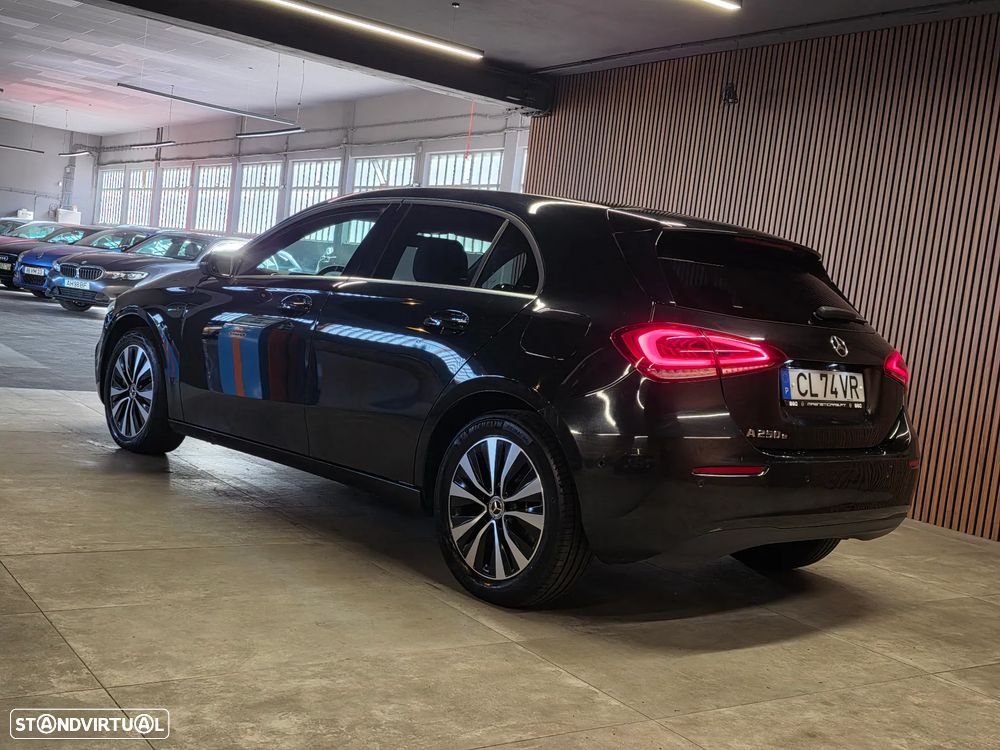 Mercedes-Benz A 250 e 8G-DCT Progressive - 3