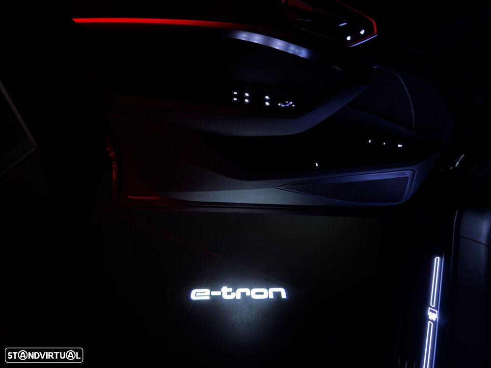Audi Q8 e-Tron Sportback 50 quattro S line - 50