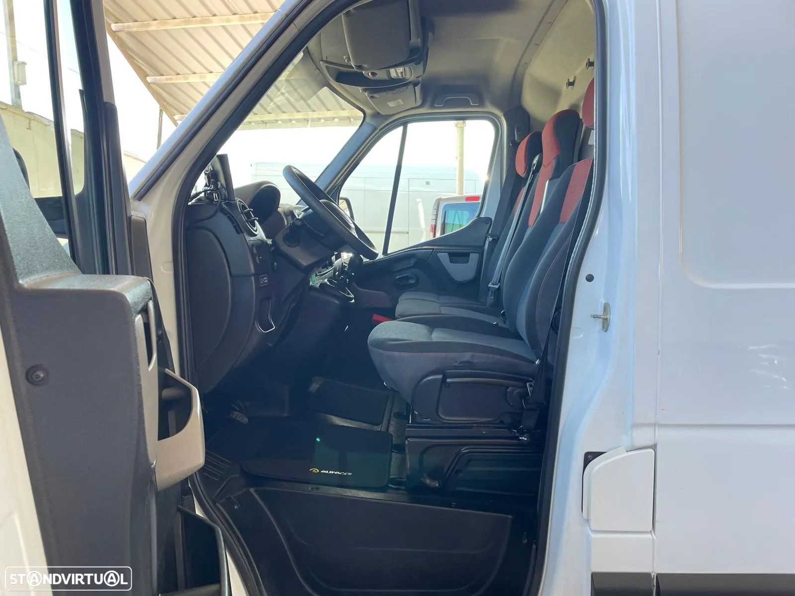 Renault Master 2.3 DCI c/IVA Dedutível - 9