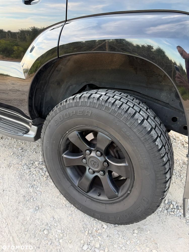Toyota Land Cruiser - 19