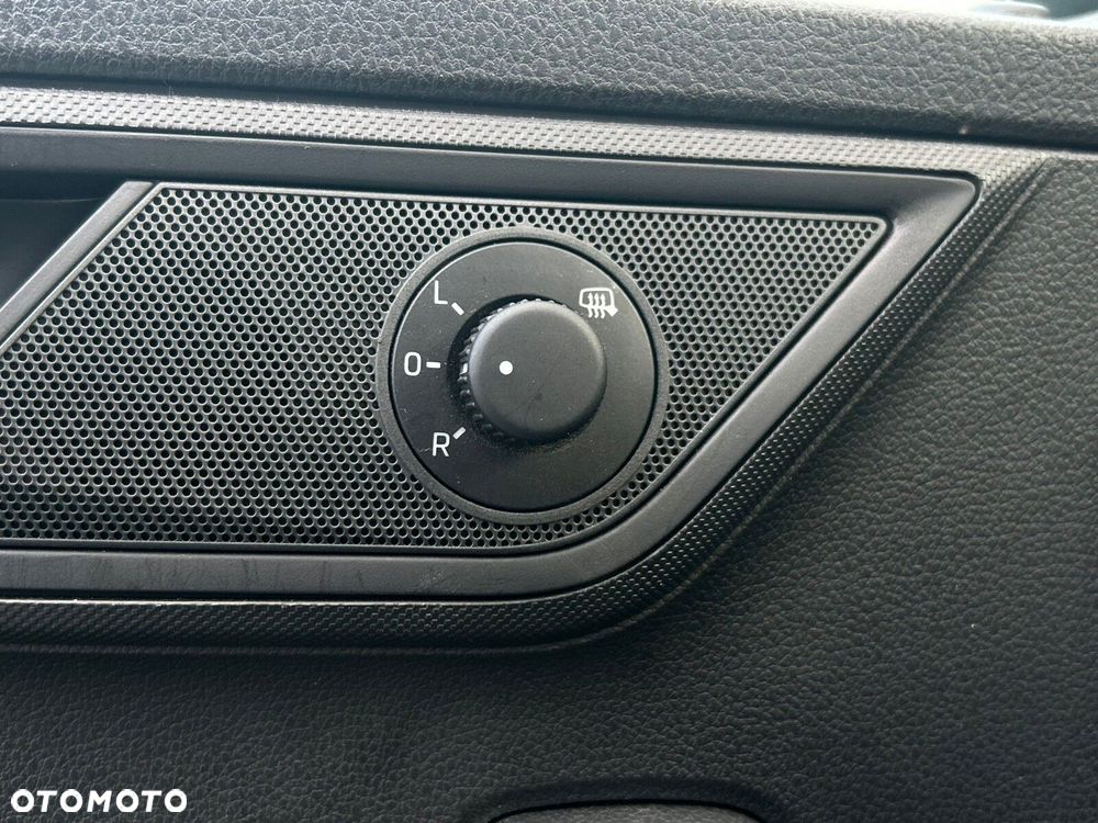 Skoda Fabia 1.0 TSI Monte Carlo - 29