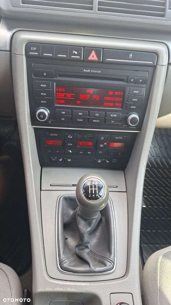 Audi A4 Limousine - 16