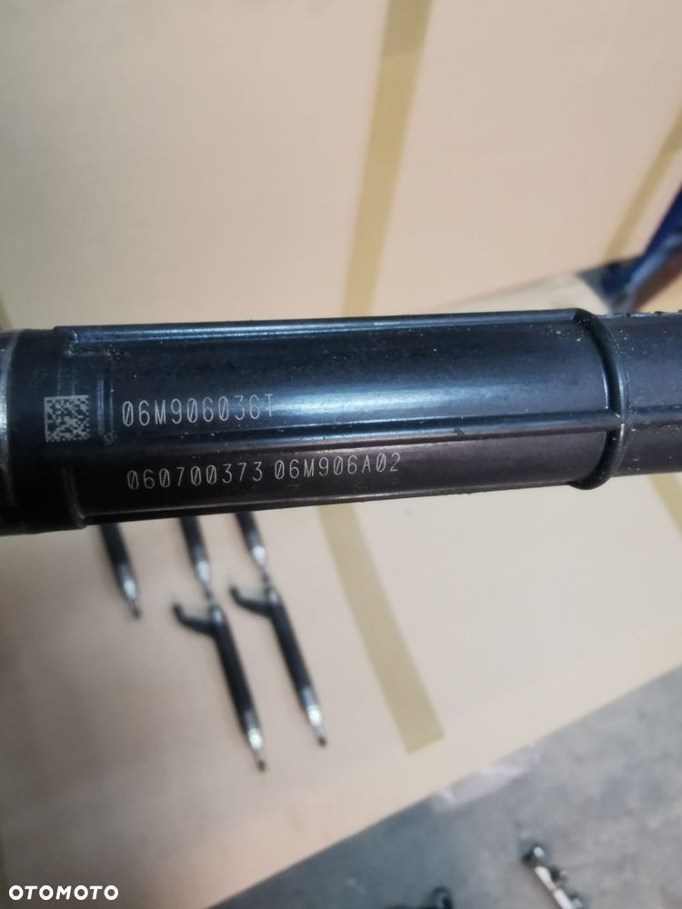 Vw Touareg III 3.0 Tfsi wtryskiwacz 06M906036T - 2