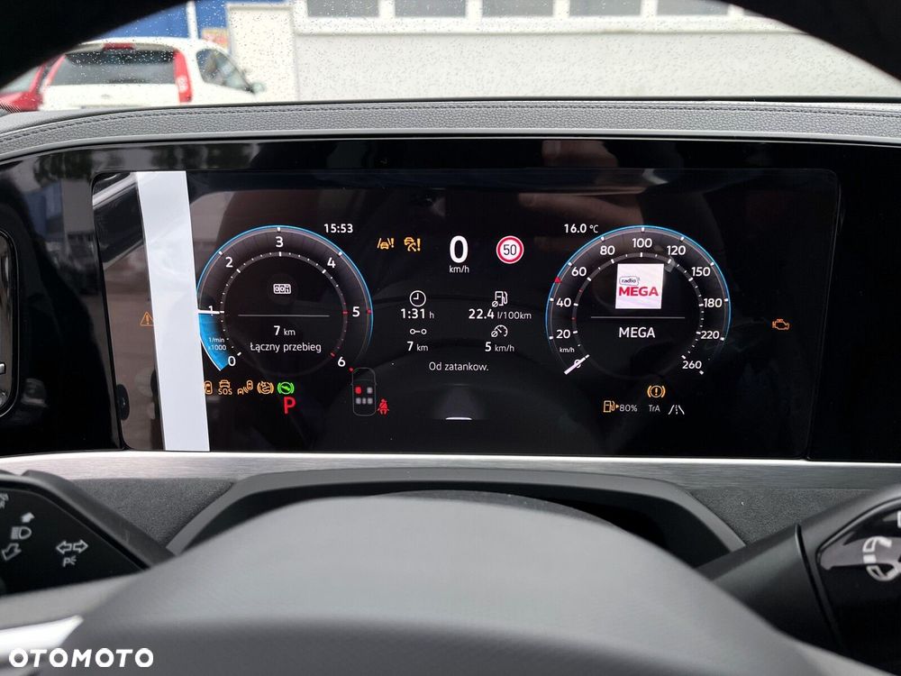 Volkswagen Passat Variant 2.0 TDI SCR R-Line Plus DSG - 14