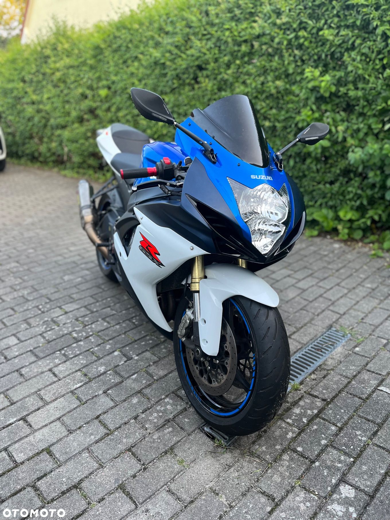 Suzuki GSX-R - 1