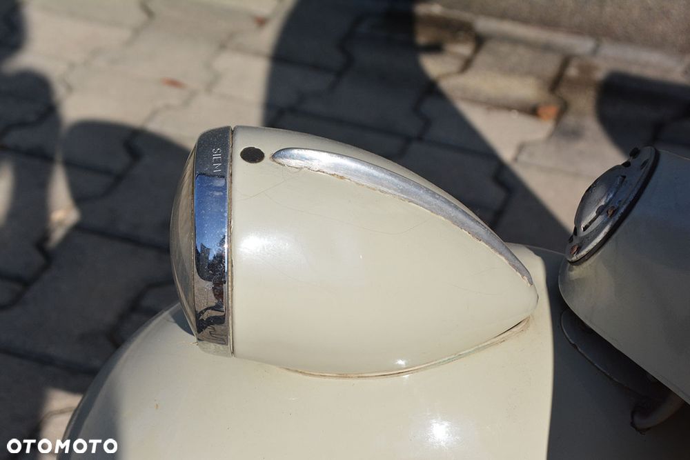 Vespa V - 8
