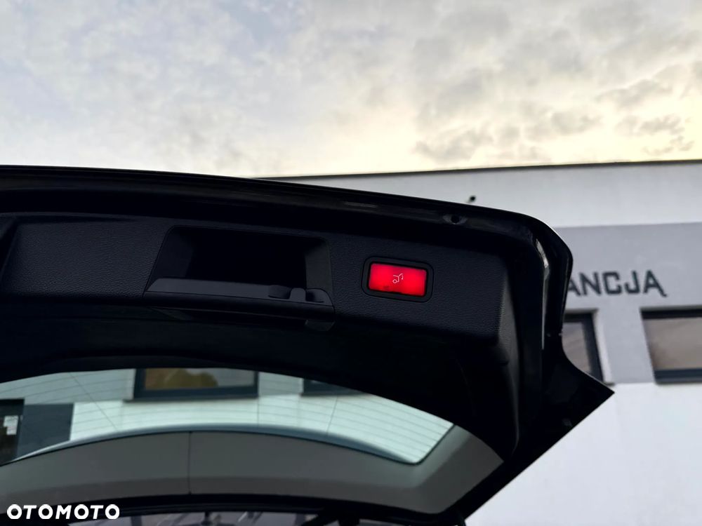 Mercedes-Benz GLK 350 CDI DPF 4Matic 7G-TRONIC SPORT EDITION - 28