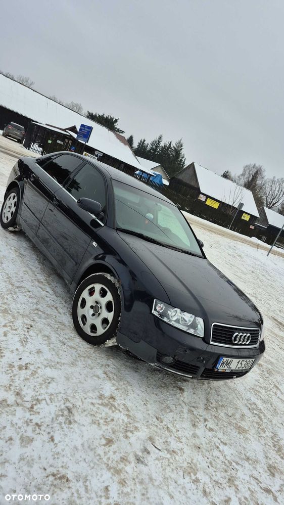 Audi A4 Limousine - 5