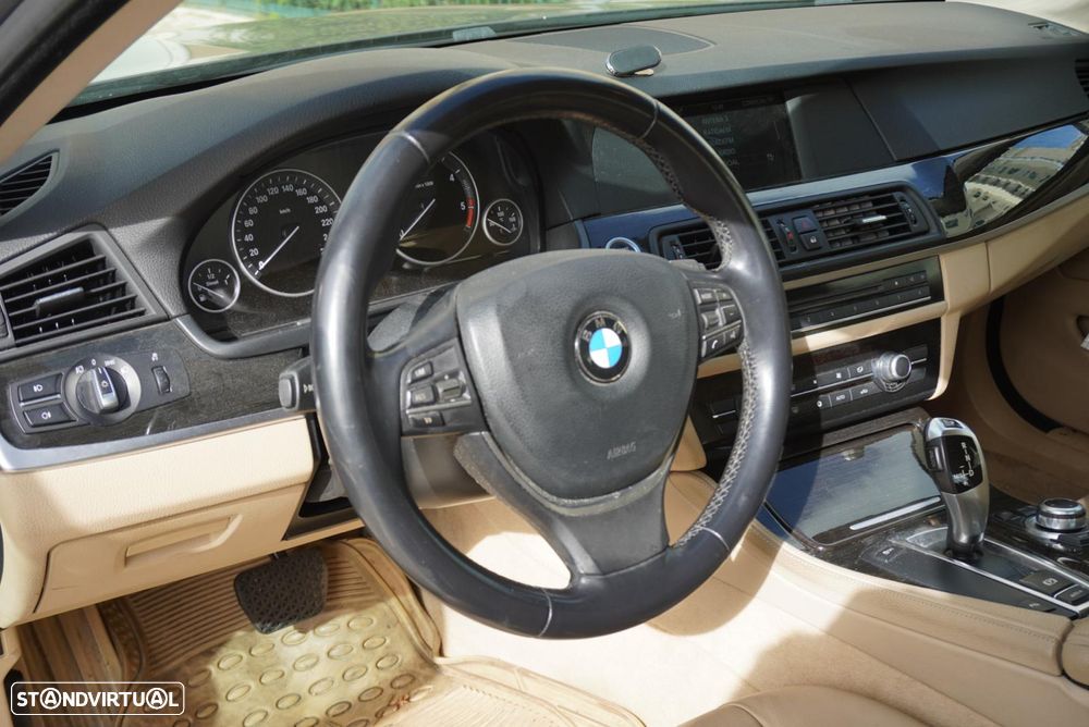 BMW 520 d Auto - 11