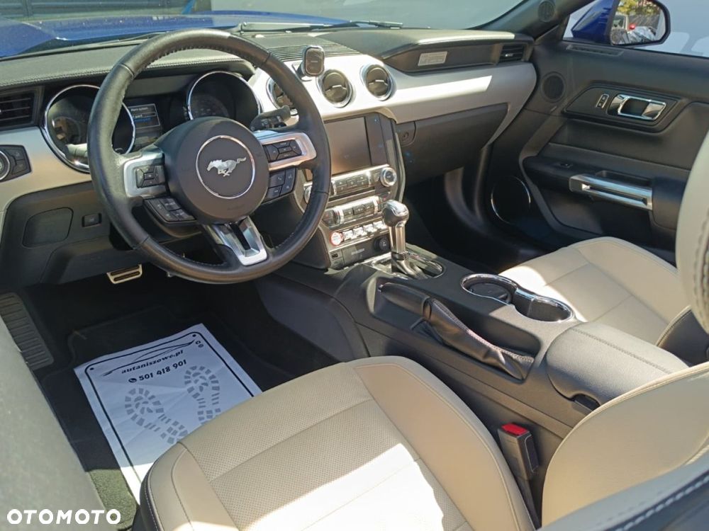 Ford Mustang - 8