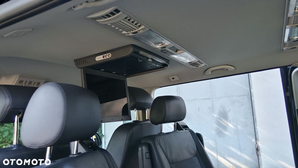 Volkswagen Multivan - 13