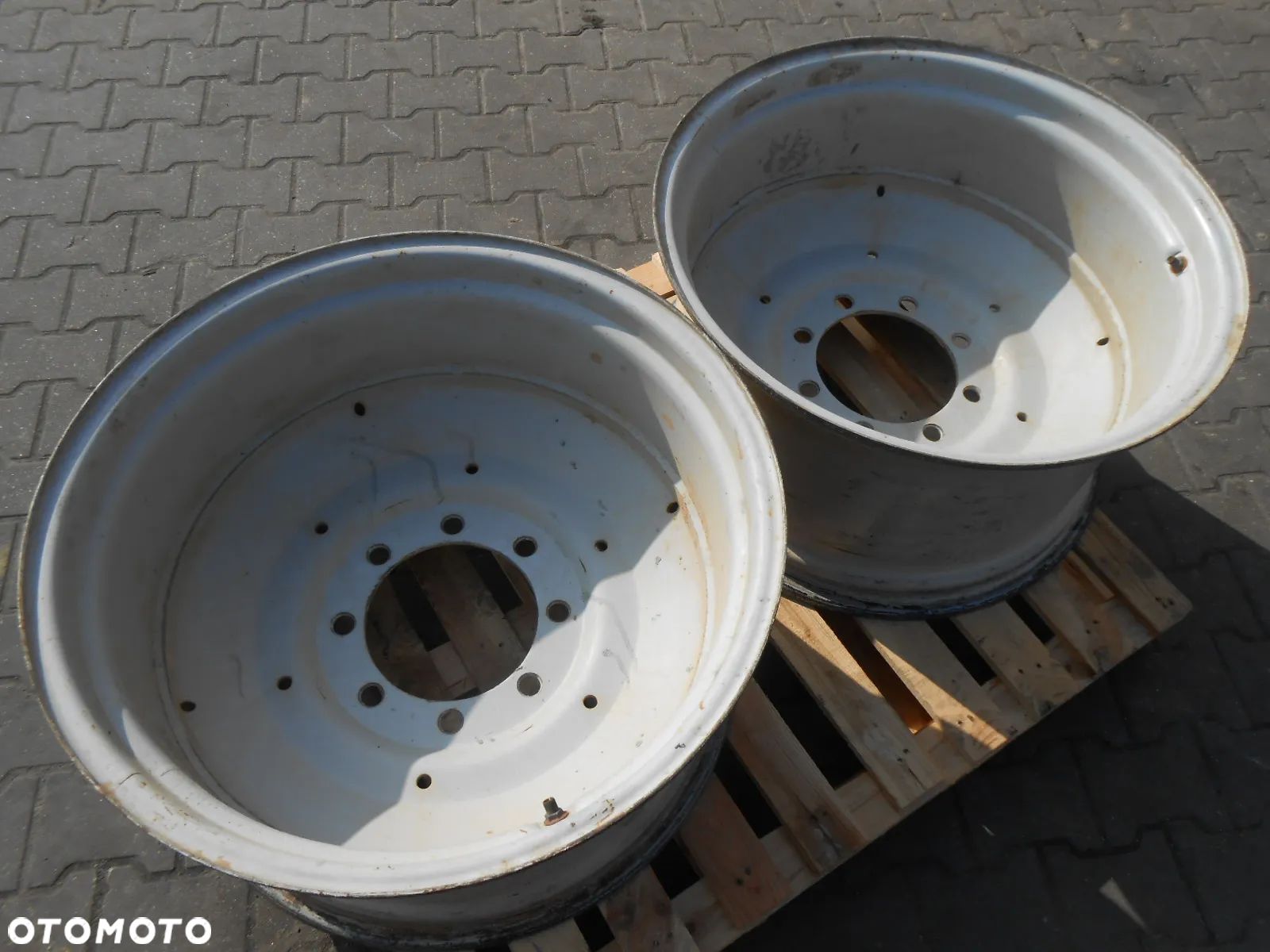 Felgi przednie fi220mm 15x28 Lamborghini R6.165S - 1