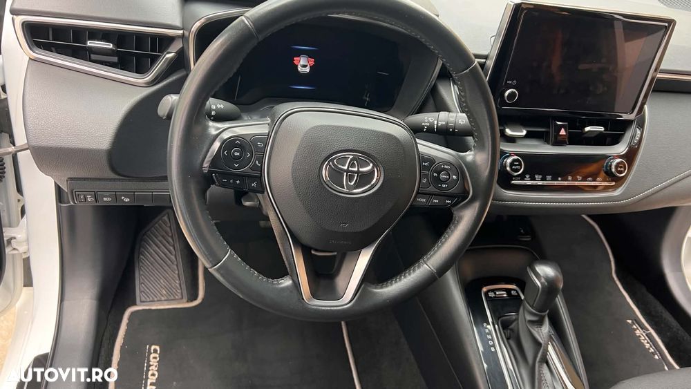Toyota Corolla - 10