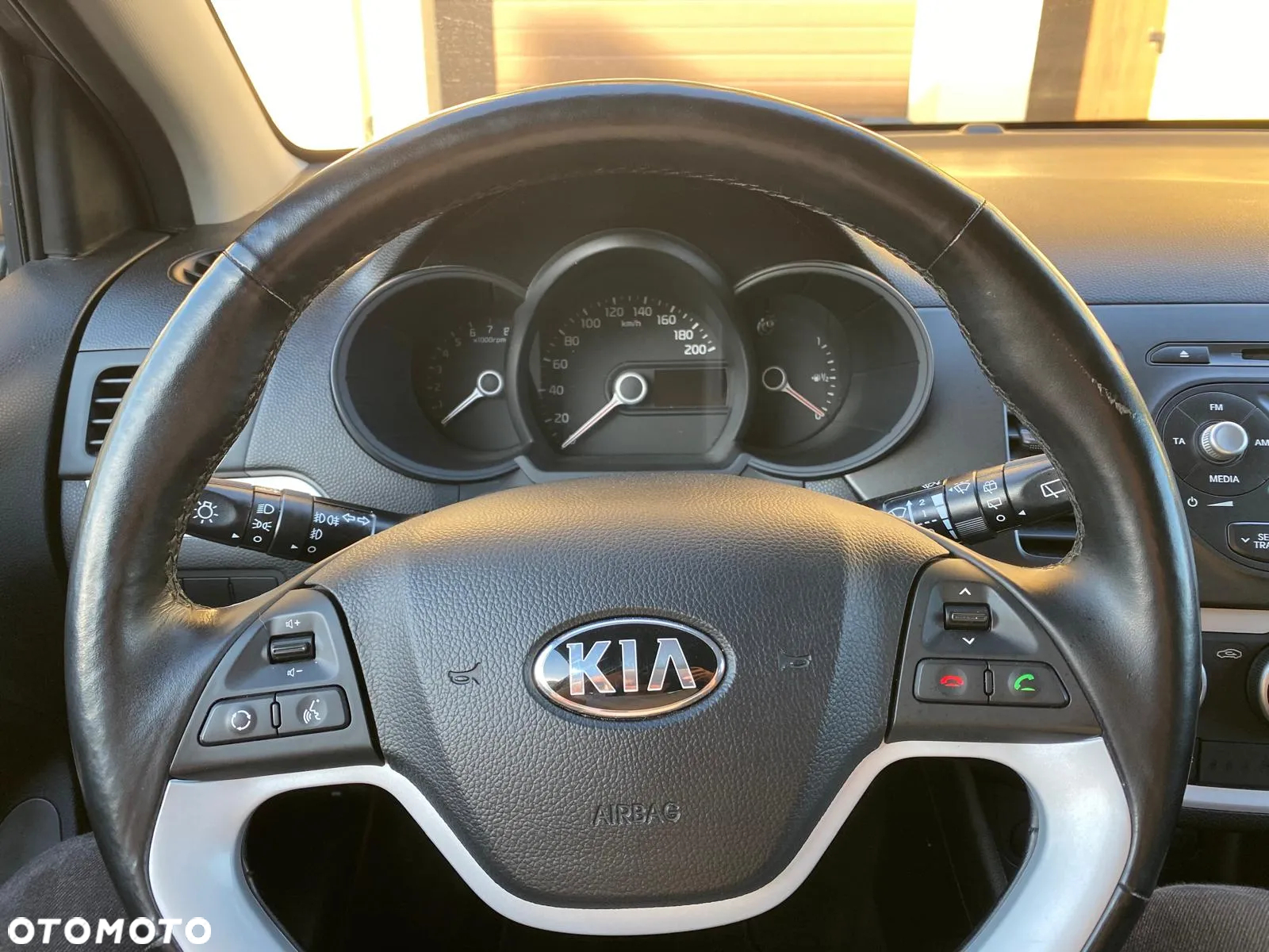 Kia Picanto 1.0 Dream Team Edition - 10