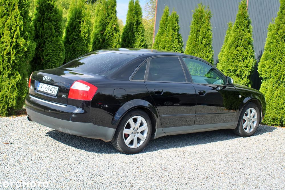 Audi A4 Limousine - 11