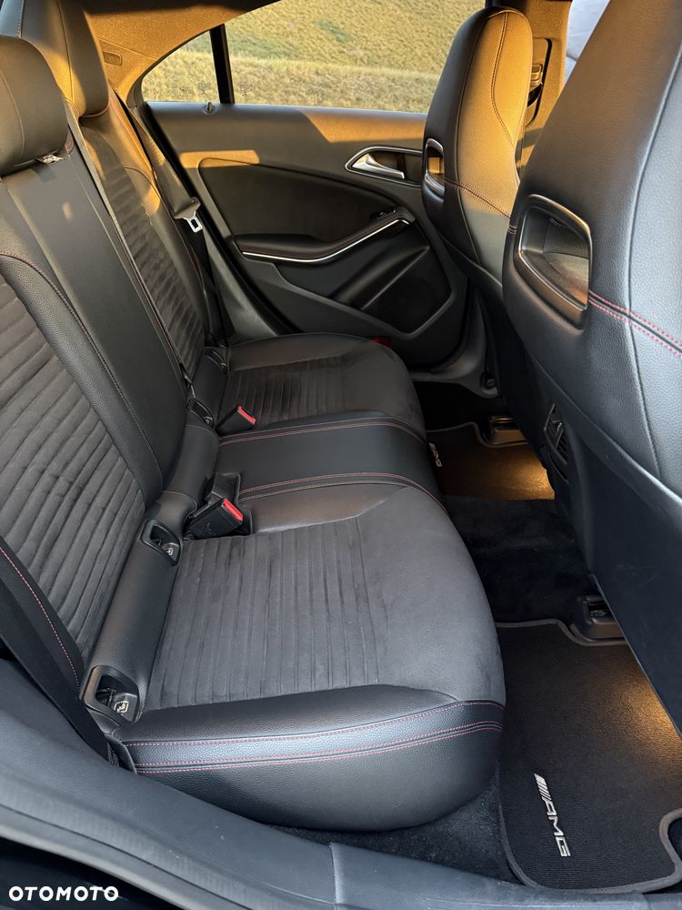 Mercedes-Benz CLA 200 7G-DCT AMG Line - 15