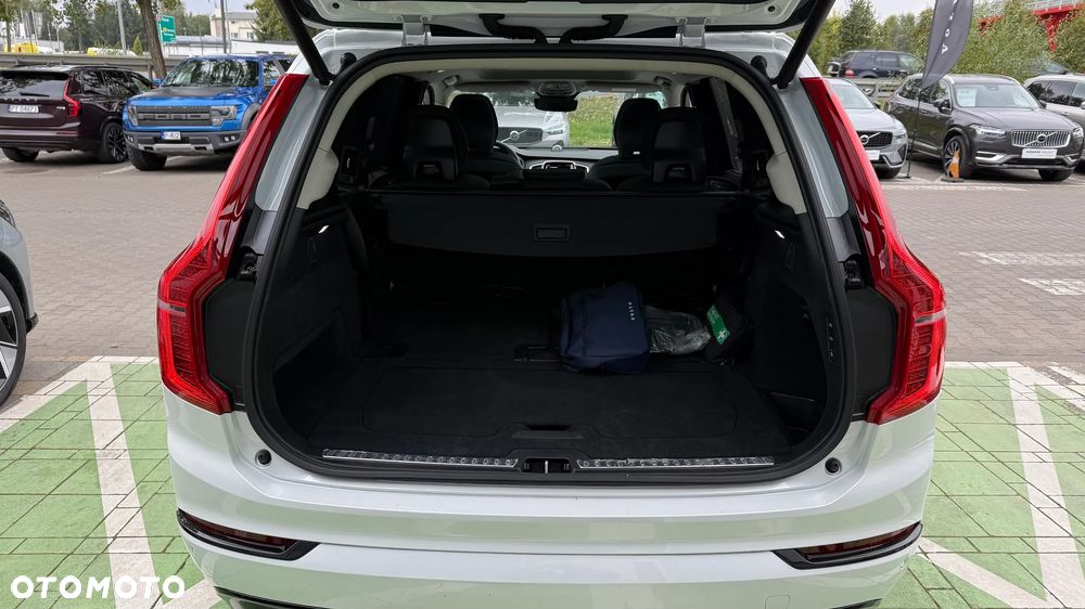 Volvo XC 90 - 12