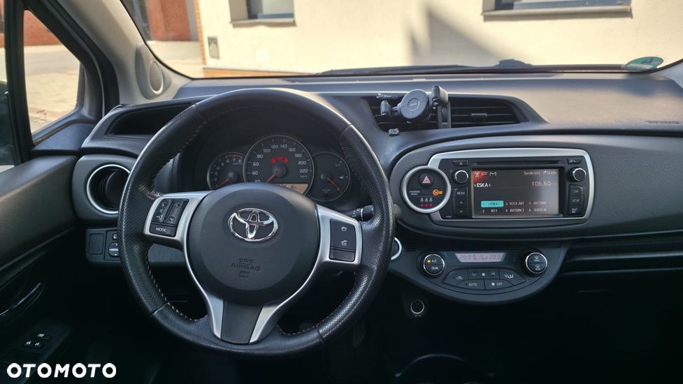 Toyota Yaris 1.33 Premium - 13