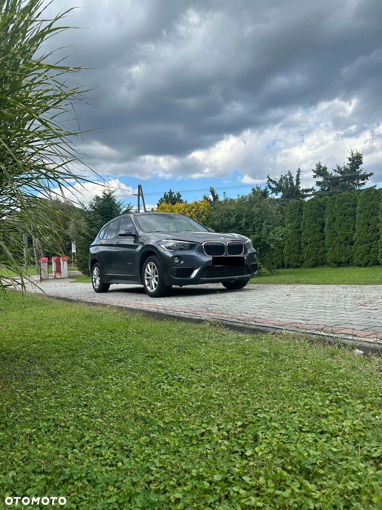 BMW X1 sDrive18d - 12