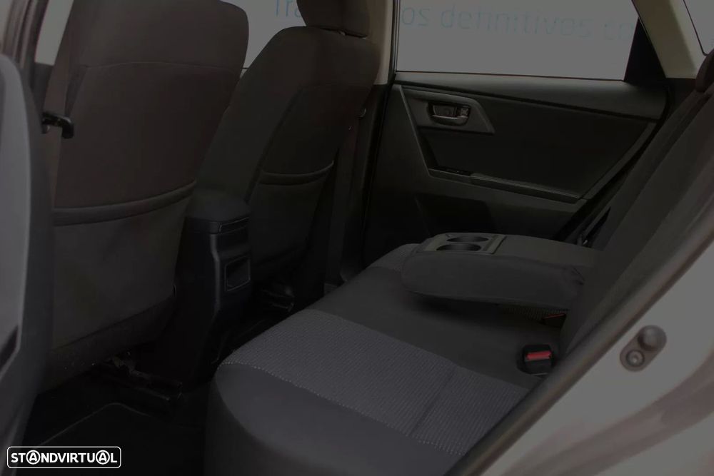 Toyota Auris 1.4 D-4D Exclusive+Navi - 28