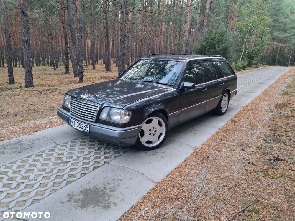 Mercedes-Benz W124 (1984-1993)
