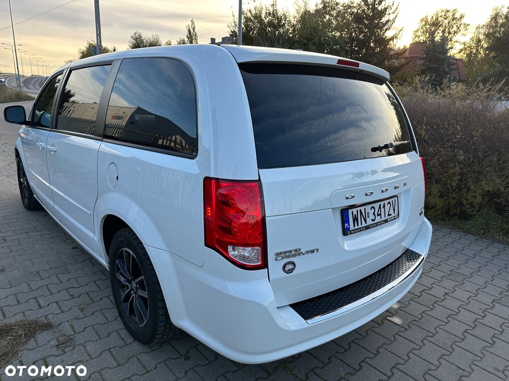 Dodge Grand Caravan 3.6 R/T - 8