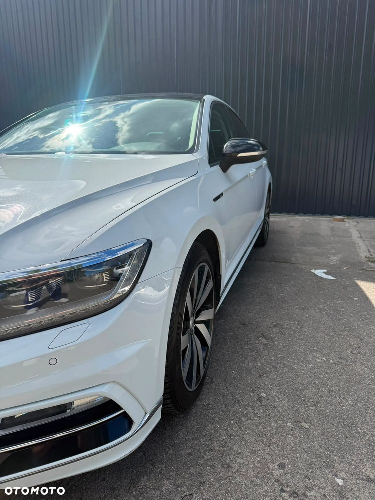Volkswagen Passat - 4