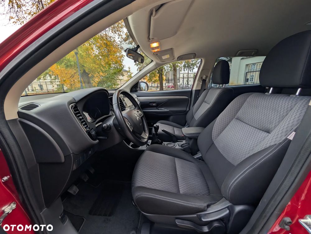 Mitsubishi Outlander - 17