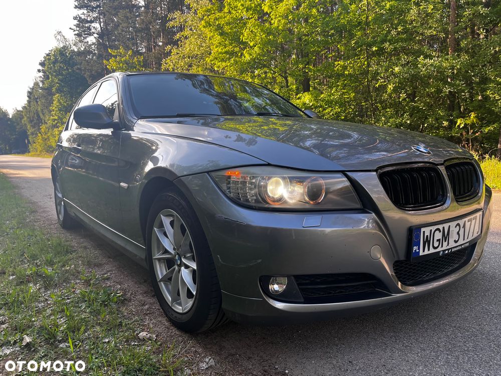 BMW Seria 3 320i - 4