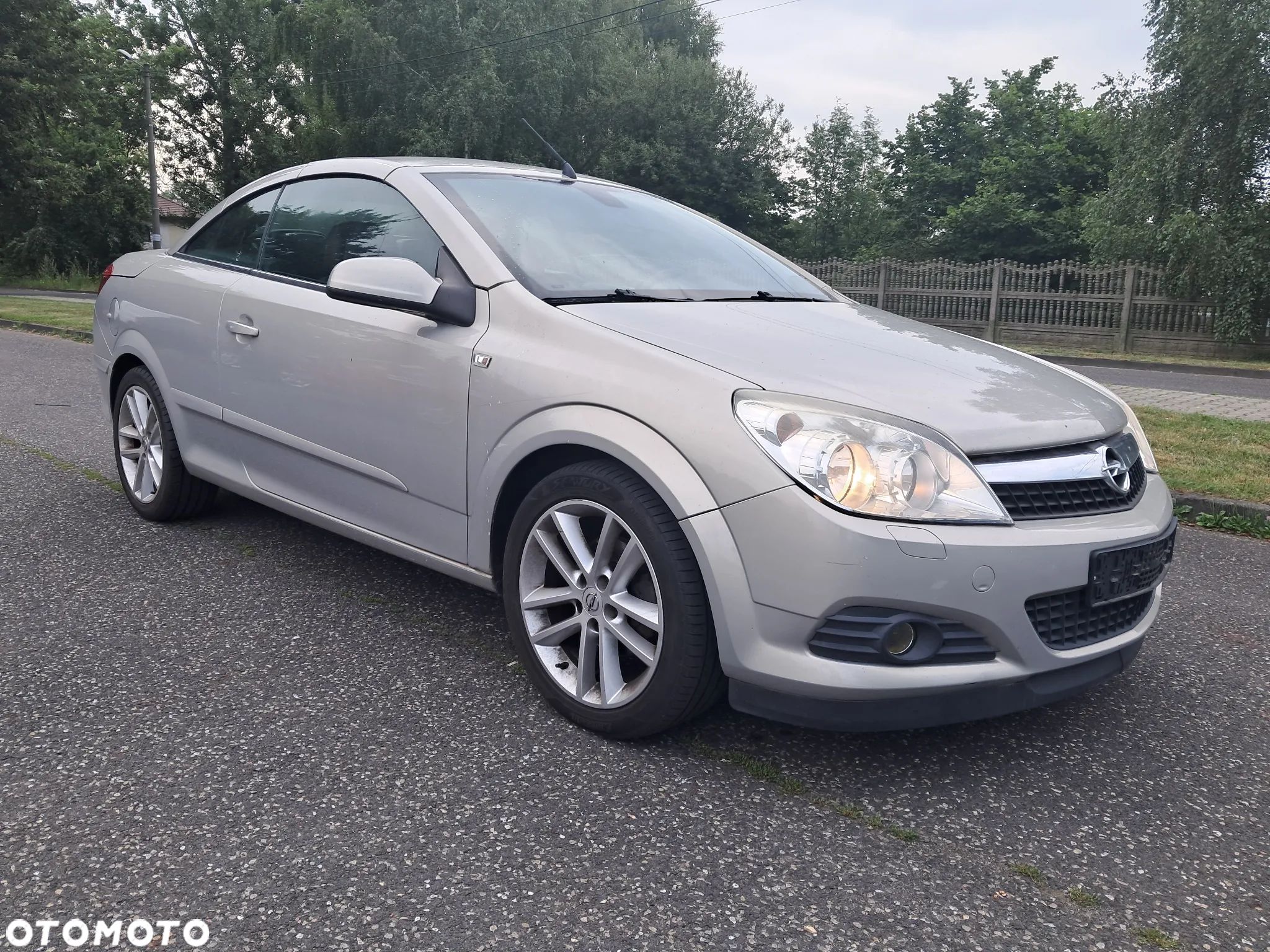 Opel Astra GTC 1.8 Automatik NAVI - 1