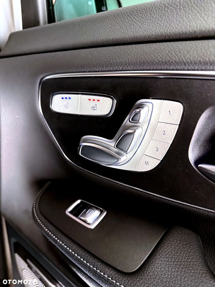 Mercedes-Benz Klasa V 300 d 4-Matic 9G-Tronic Exclusive (d³ugi) - 35