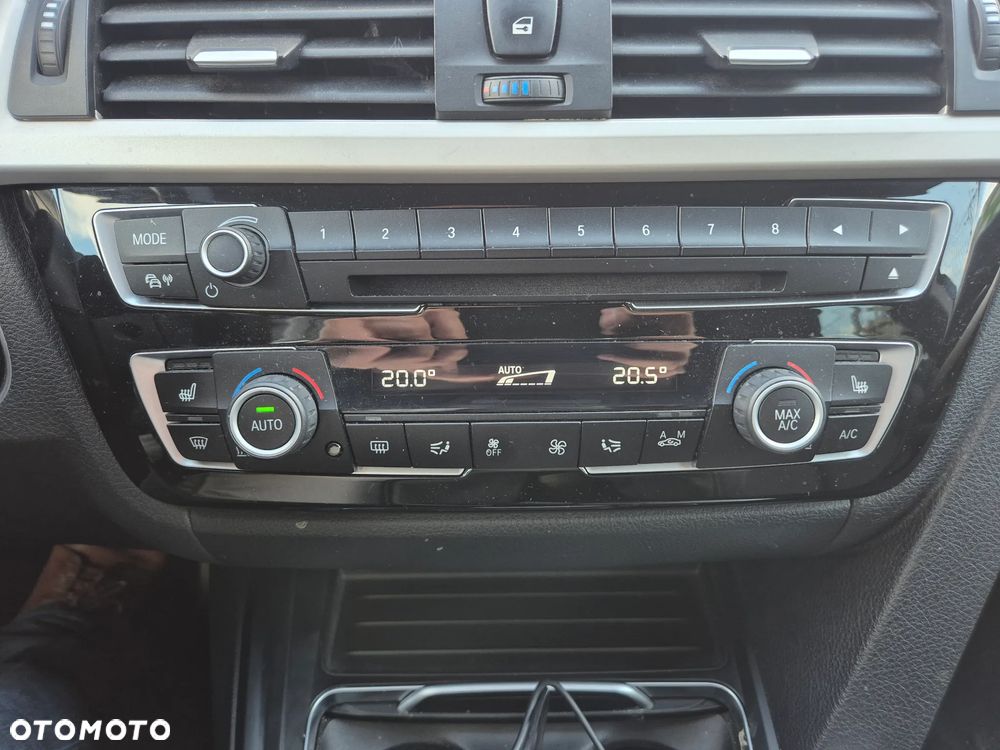 BMW 3GT 318d Business Edition - 31